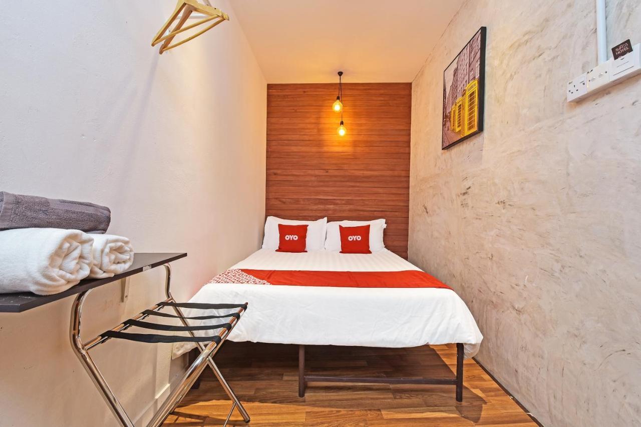Oyo 90662 The 1975 Hotel Empire Κουαντάν Εξωτερικό φωτογραφία