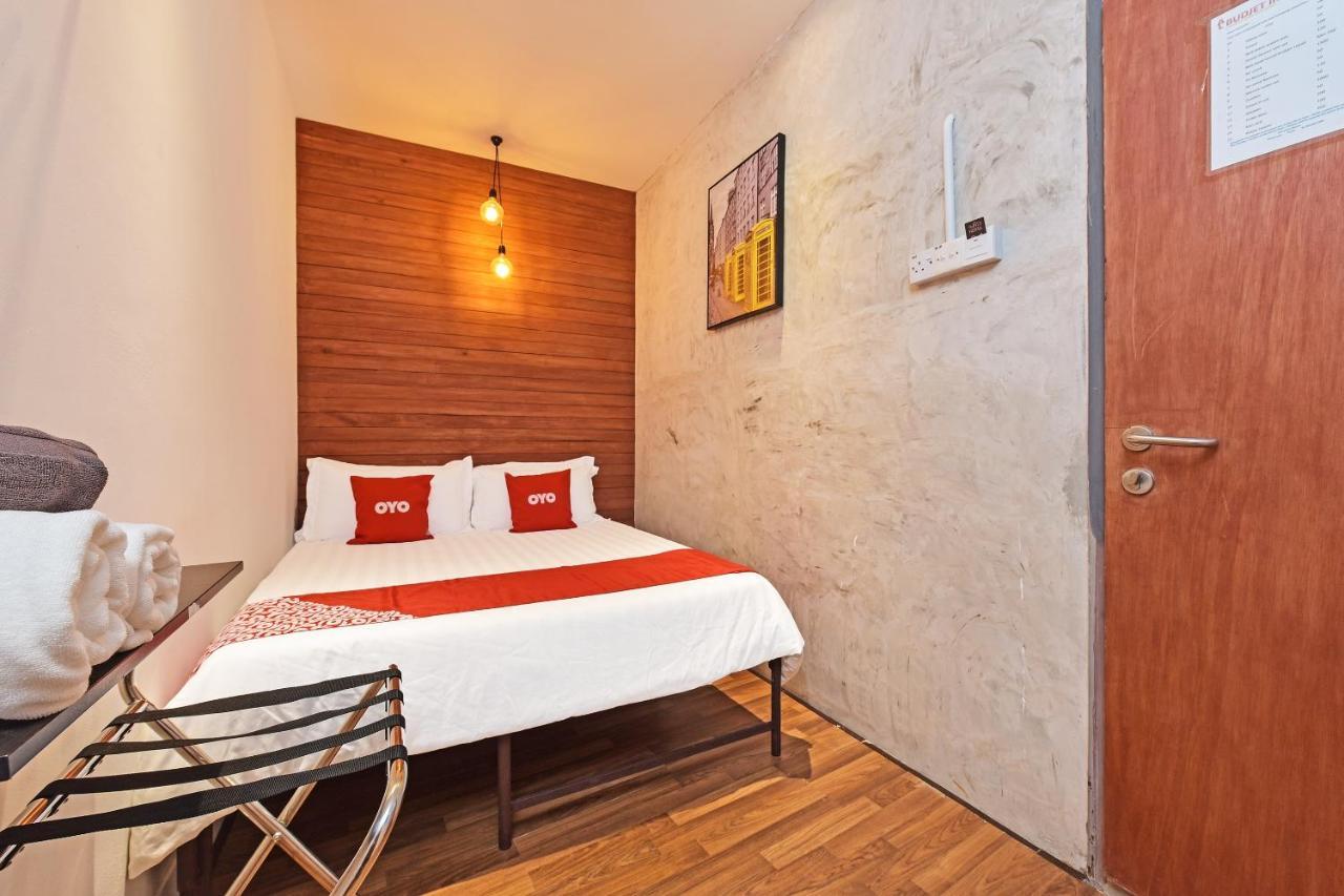 Oyo 90662 The 1975 Hotel Empire Κουαντάν Εξωτερικό φωτογραφία